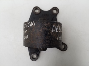 Engine bracket - 