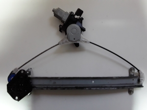Subaru Impreza (2007–2012) Priekšējo durvju logu pacēlājs un tā daļas 806300 - 2