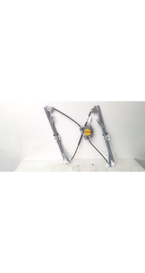 Kia Sorento (2009–2014) Front door window regulator 824012P010 - 3
