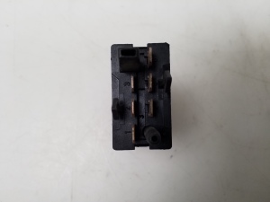 AUDI A4 B5 (1994–2001) Schalter Heckscheibenheizung 4D0941503 - 3