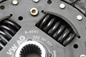  Clutch plate 