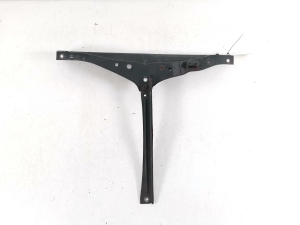 The middle part of the front frame from the lock down - 53216-30200