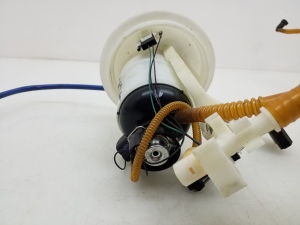 Mercedes Benz C-Class 204 (2007–2014) Kütusepump paagis A2044700494 - 4