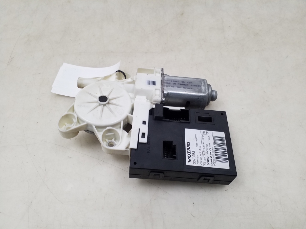 VOLVO V50 1 generation (2003-2012) Front Right Door Window Control Motor 30737681 25070806