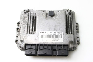 Motorsteuergerät - 8200601334