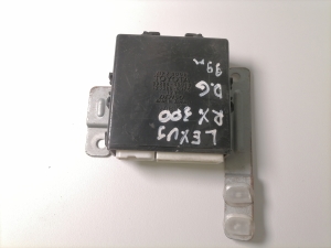Aizmugurējo sānu durvju vadības bloks - 89224-48010