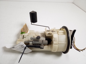 LEXUS RX MCU1 (1998–2003) Kütusepump paagis 77020-48040 - 3