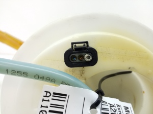 Mercedes Benz C-Class 204 (2007–2014) Kütusepump paagis A2044702494 - 3