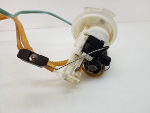 Mercedes Benz C-Class 204 (2007–2014) Kütusepump paagis A2044702494 - 5