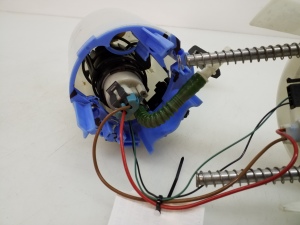 Mercedes Benz C-Class 204 (2007–2014) Kütusepump paagis A2044700894 - 3