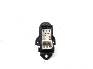 LEXUS RX MCU1 (1998–2003) Aizmugurējo sānu durvju stikla slēdzis 84030-30020 - 2