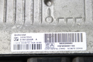 Peugeot 3008 (2009–2016) Engine control unit 9666681180 - 2