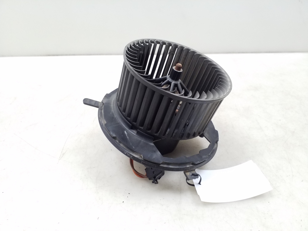 VOLKSWAGEN Tiguan 1 generation (2007-2017) Motor încălzitor interior 3C1820015L 25070737