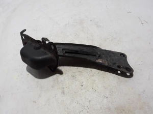 Volkswagen Tiguan (2007–2016) Tagumine õõtshoob 3C0505223D - 2