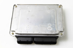 AUDI A4 B6 (2000–2005) Mootori juhtplokk 038906019GG - 4