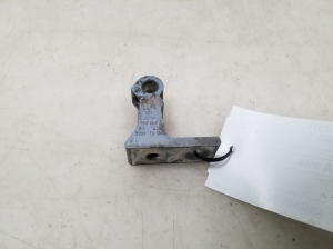Volkswagen Tiguan (2007–2016) Front door lower hinge 5N0831402A - 2