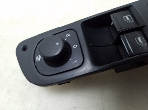 Volkswagen Tiguan (2007–2016) Front door glass switch 1K4959857B - 4