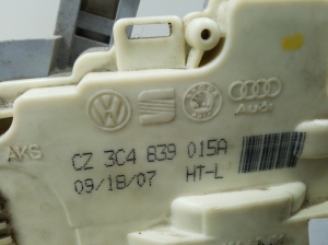 Volkswagen Tiguan (2007–2016) Rear side door lock 3C4839015A - 6