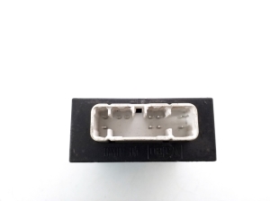TOYOTA Avensis T22 (1997–2003) Vadības bloks 89741-05040 - 2