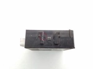 TOYOTA Avensis T22 (1997–2003) Vadības bloks 89741-05040 - 3