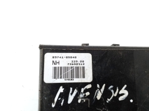 TOYOTA Avensis T22 (1997–2003) Vadības bloks 89741-05040 - 4