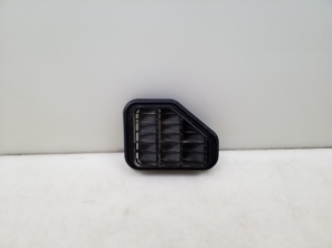 Volkswagen Tiguan (2007–2016) Rear fender vent grille 5M0819466A - 2