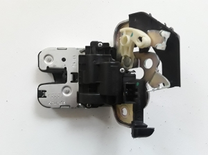 Trunk lid lock - 8R0827505A