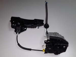 AUDI A1 8X (2010–2018) Rear side door lock 8X0839016C - 3