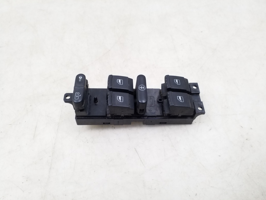 VOLKSWAGEN Bora 1 generation (1998-2005) Front Left Door Window Switch 1J4959857 25071477