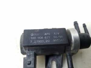 Volkswagen Bora (1998–2005) Solenoid 1H0906627 - 2
