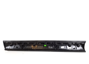 VOLVO XC60 (2017–2026) Moulure de porte avant 31440303 - 3