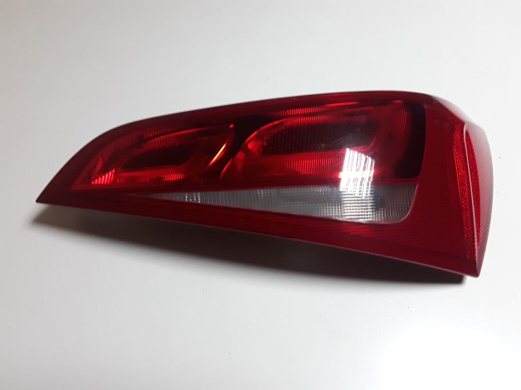 AUDI Q5 8R (2008-2017) Right Side Tailgate Taillight 8R0945094 24553689