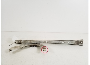 The middle part of the front frame from the lock down - 53209-26020
