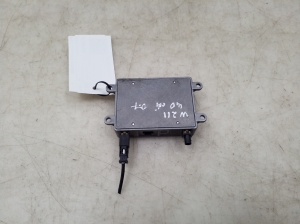 Mercedes Benz E-Class W211 (2002–2009) Antennenverstärker A2118200885 - 3