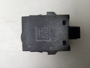 Ford Focus (2004–2011) Heated seat switch 3M5T19K314AC - 2