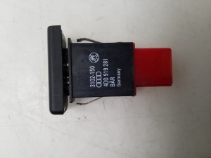 AUDI A8 D2 (1994–2002) Schalter Einparkhilfe 4D0919281 - 2