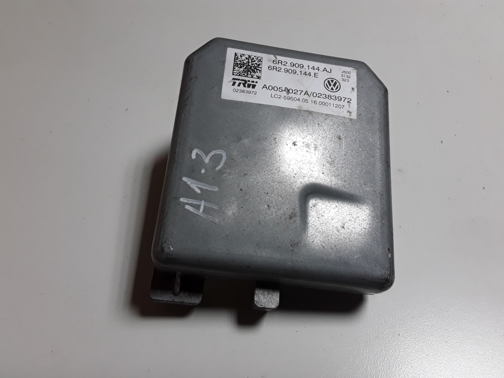 Used AUDI A1 Power steering pump module 6R2909144AJ