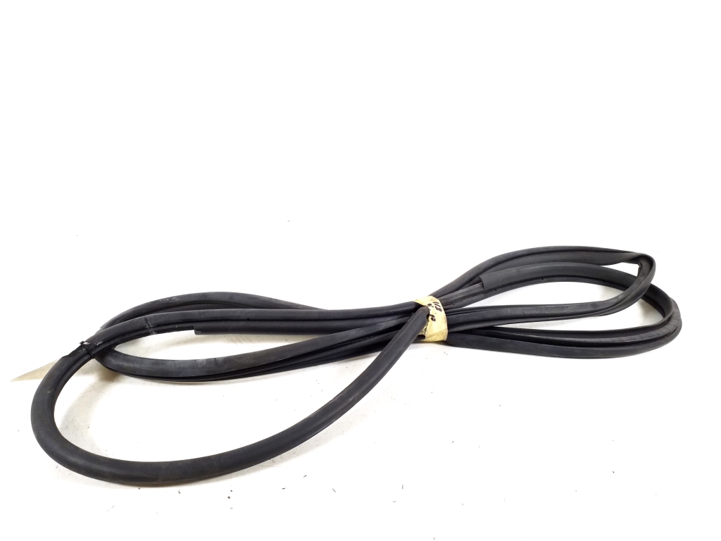TOYOTA RAV 4 A3 (2005–2012) Tagumise küljeukse tihenduskumm 62332-42040 TOYOTA RAV 4 A3 (2005–2012) Tagumise küljeukse tihenduskumm 62332-42040