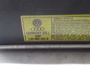 Volkswagen Golf IV (1997–2003) Kaassõitja turvapadi armatuurlauas 1J0880204B - 2