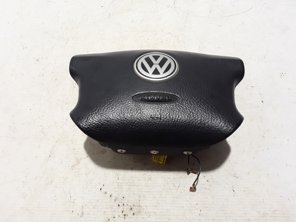 Volkswagen Golf IV (1997–2003) Rooli turvapadi 3B0880201AE Volkswagen Golf IV (1997–2003) Rooli turvapadi 3B0880201AE