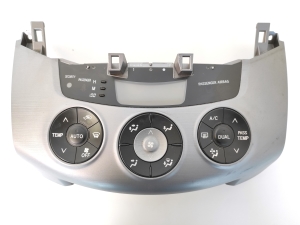  Interior shoulder control panel 