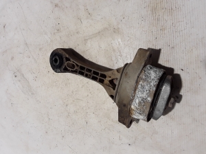 Volkswagen Golf IV (1997–2003) Mootori kinnitus 1J0199851R - 2
