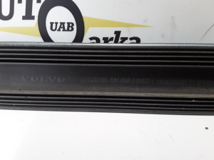 VOLVO S40 II (2004–2013) Esiukse liist 08620165 - 2