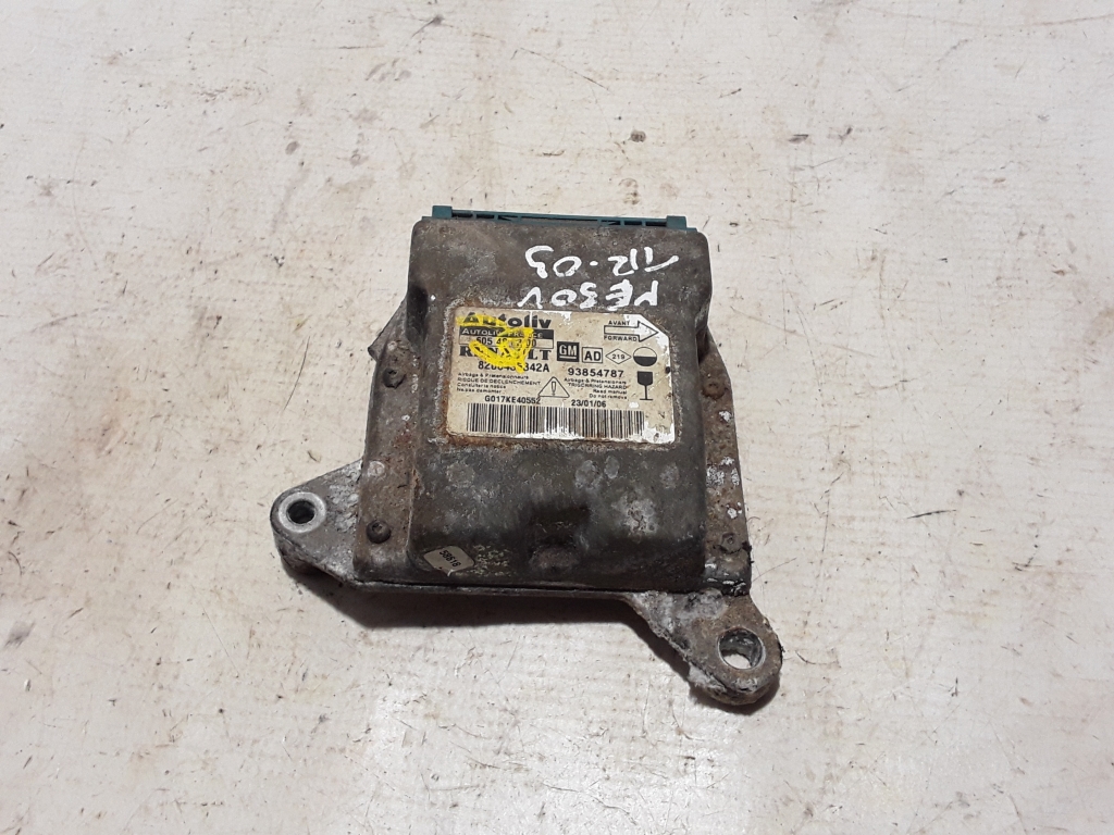 Used RENAULT Trafic Airbag module 8200435342