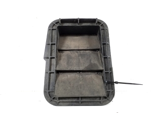 Aizmugurējā spārna ventilācijas reste - 62940-16060
