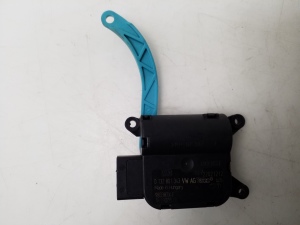 Volkswagen Touran I (2003–2010) Salongi soojenduse klapi mootor 0132801343 - 2