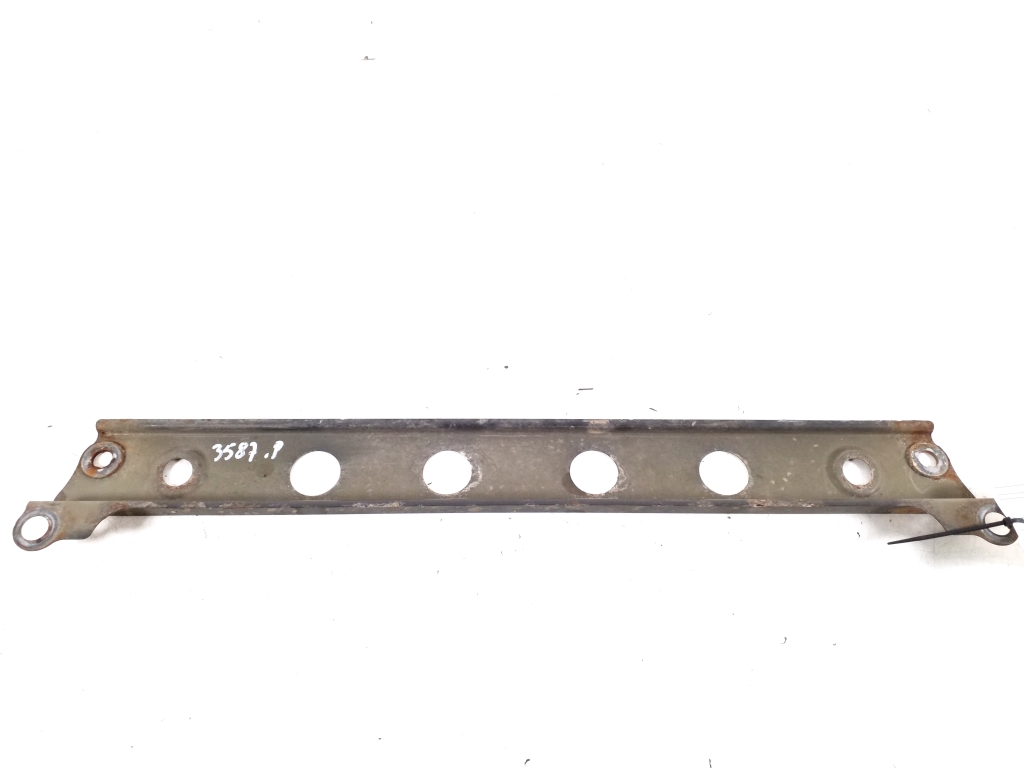 TOYOTA RAV4 3 generation (XA30) (2005-2012) La partie centrale du téléviseur 53218-42020 21043914