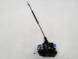 Volkswagen Touareg II (2010–2018) Rear side door lock 7L0839015D - 2