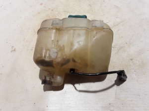  Tank for coolant 