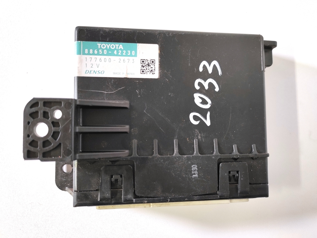 TOYOTA RAV 4 A3 (2005–2012) Relee 88650-42230 TOYOTA RAV 4 A3 (2005–2012) Relee 88650-42230